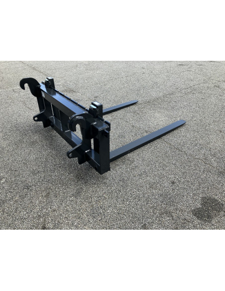 Palettengabel Frontlader (EURO Aufnahme) Rahmenbreite 1200mm mit 4 Zinkenbuchsen und 2 Strohspießen 1000mm