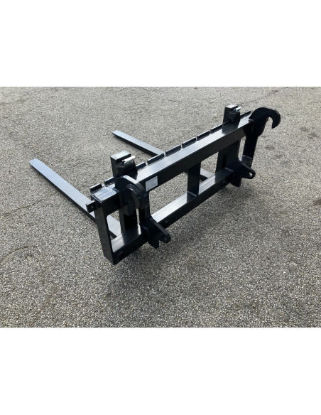 Palettengabel Frontlader (EURO Aufnahme) Rahmenbreite 1200mm mit 4 Zinkenbuchsen und 2 Strohspießen 1000mm
