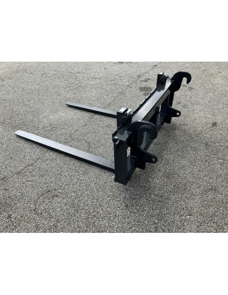 Palettengabel Hoflader (herstellerspezifische Aufnahme) Rahmenbreite 1200mm mit 4 Zinkenbuchsen und 2 Strohspießen 1000mm
